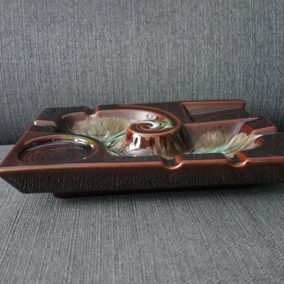 Beauce Canada 711 Ceramic Ash Tray - Picture 2 of 12